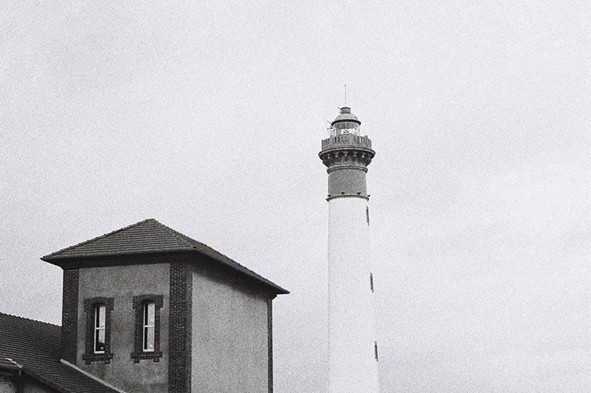 F1000026