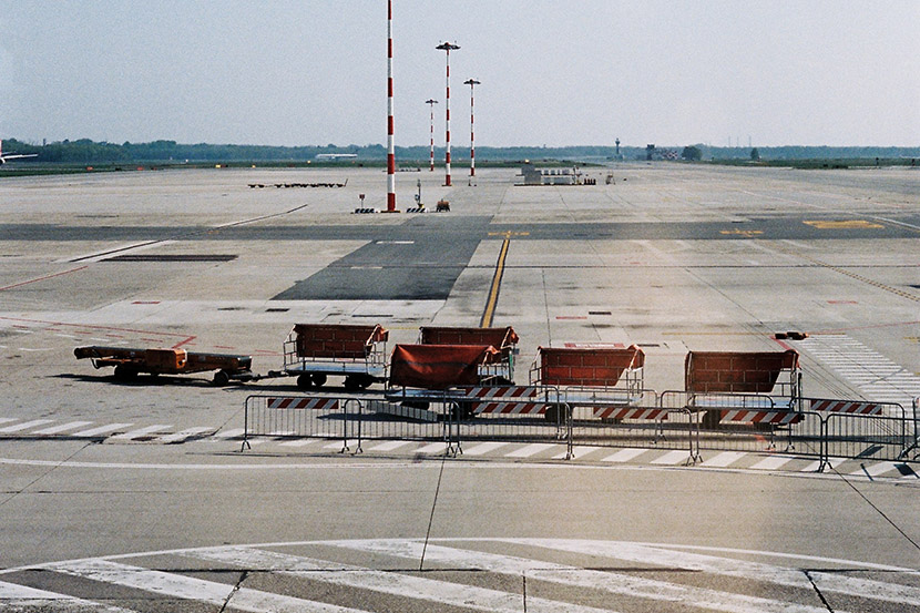 F1000024